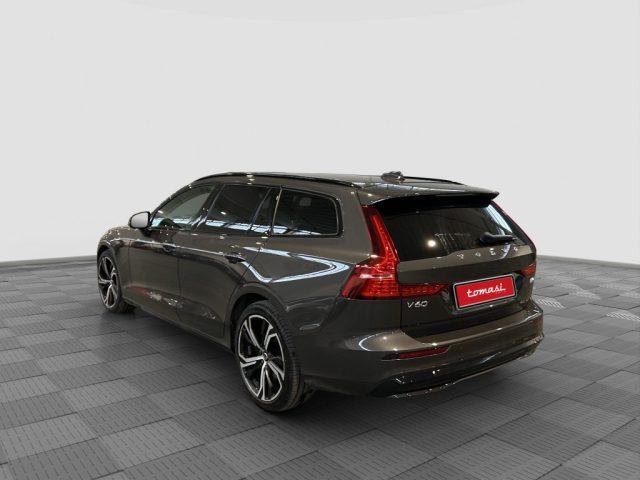 VOLVO V60 V60 B4 (d) automatico Plus Dark