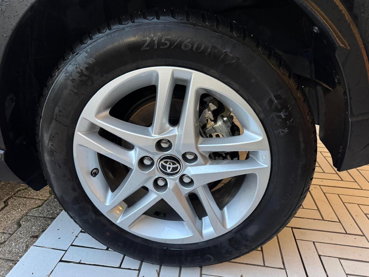 Toyota C-HR 1.8 Hybrid E-CVT Business