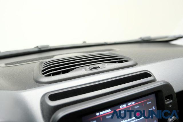 FIAT Panda 1.0 FIREFLY S&S HYBRID CITY CROSS NEOPATENTATI