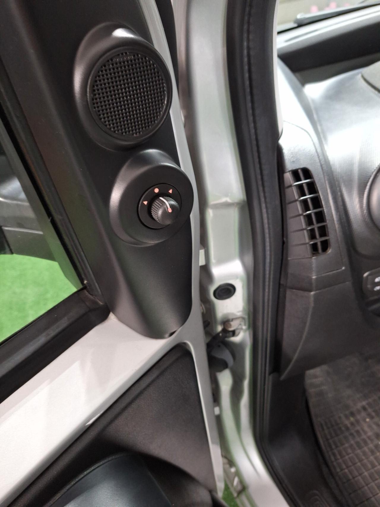 Fiat Qubo 1.3 MJT 95 CV 04/16 5 posti