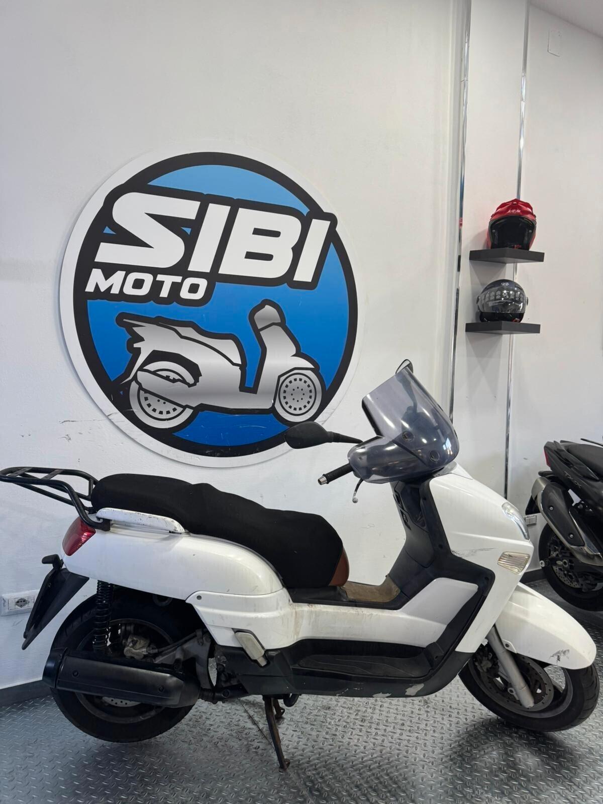 YAMAHA XC 300