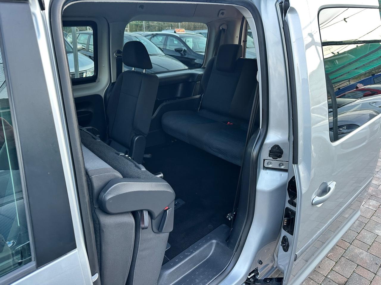 Volkswagen Caddy Pianale Ribassato 2.0 TDI Highline Maxi 7 posti