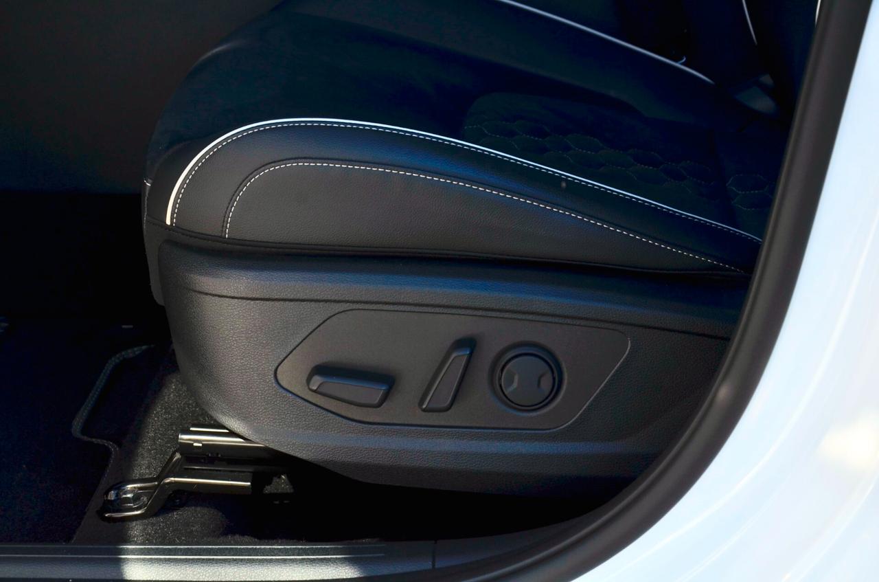 KIA SPORTAGE 1.6 TGDI GT-LINE SUNROOF PACK 180cv AUTO, GARANZIA UFF KIA, SERVICE UFF, ECCELLENTI CONDIZIONI, FULL OPTIONAL, UFF ITALIANA, TETTO, HARMAN&KARDON, RETRO 360°, PERMUTE