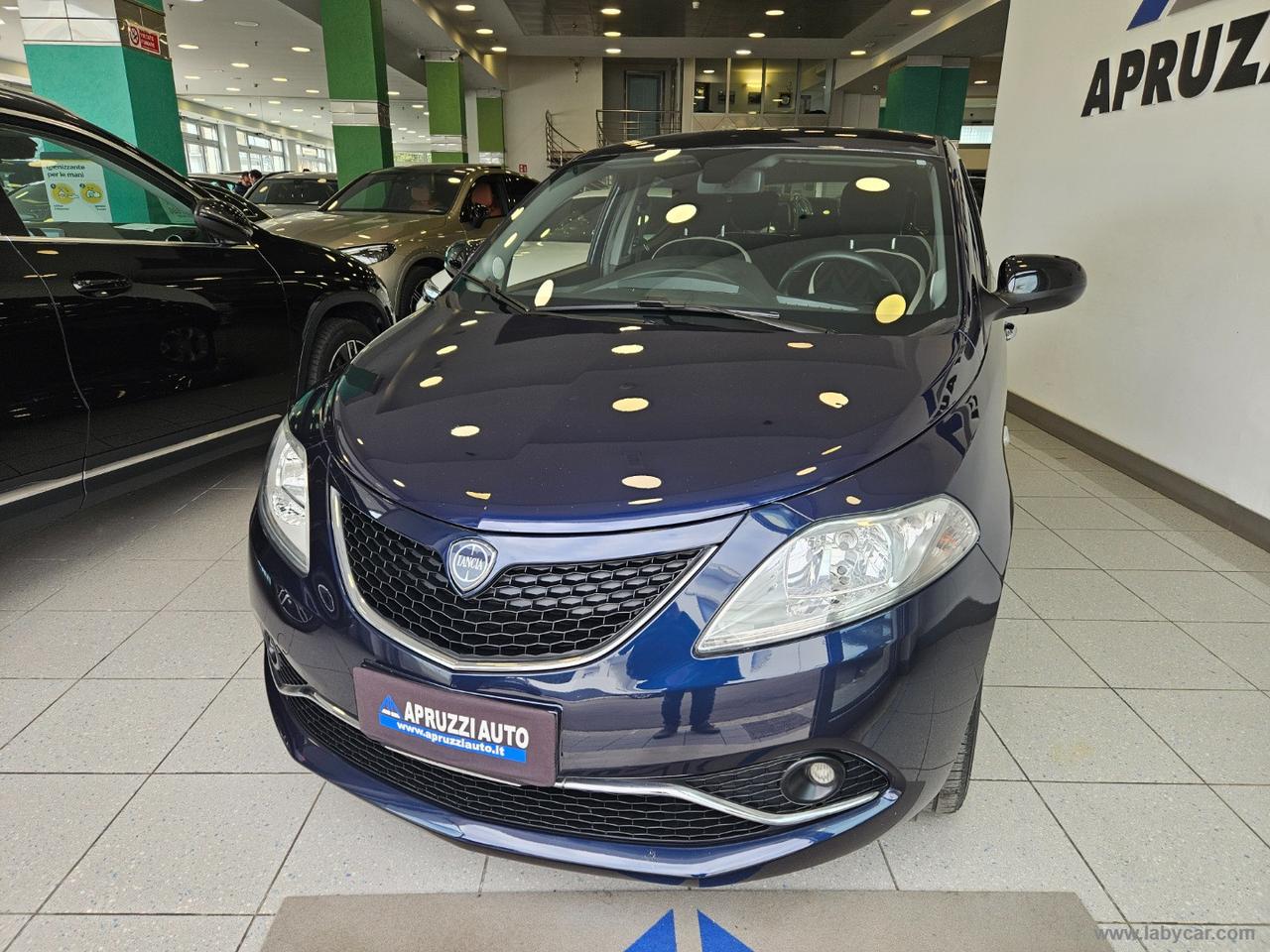 LANCIA Ypsilon 1.2 69 CV 5p. Platinum