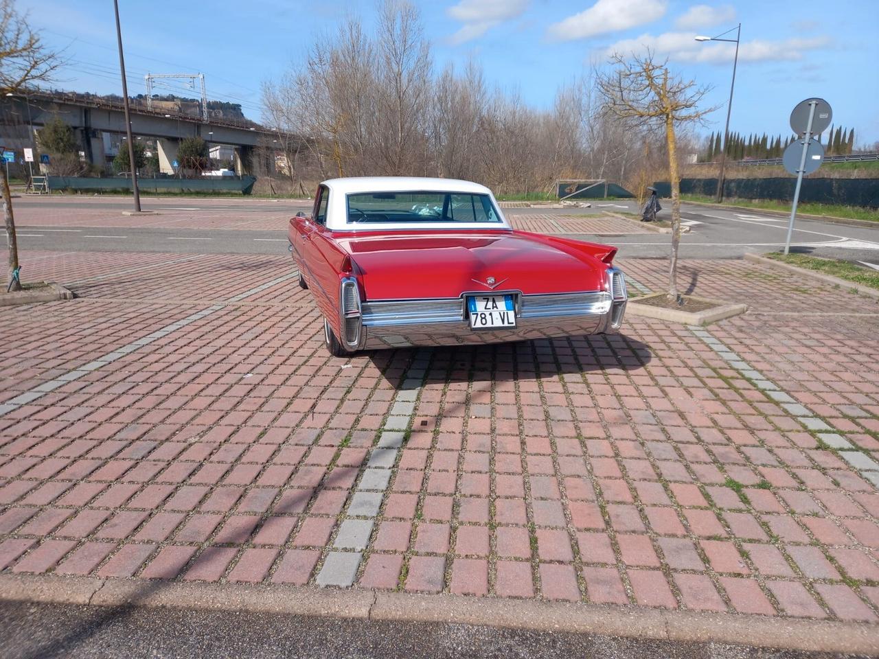 CADILLAC COUPE' DE VILLE 1964