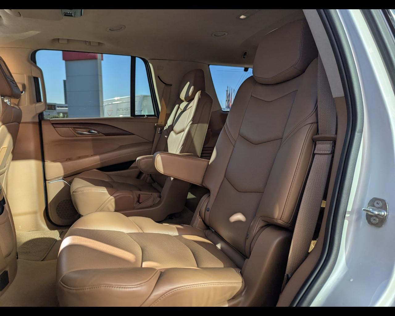 CADILLAC Escalade(2015-2019) - Escalade 6.2L V8 AT AWD Platinum