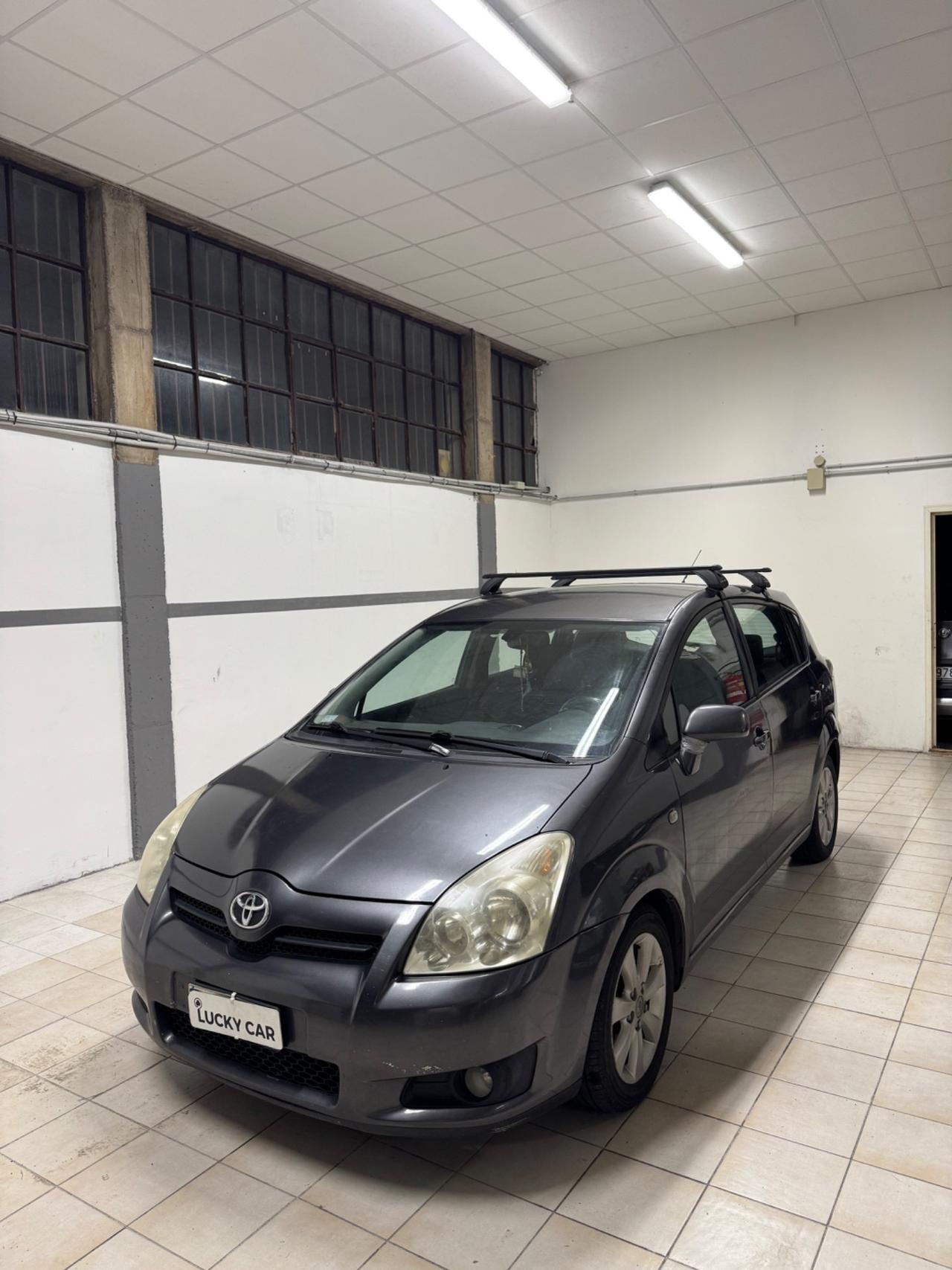 Toyota Corolla Verso 2.2 16V D-4D D-Cat