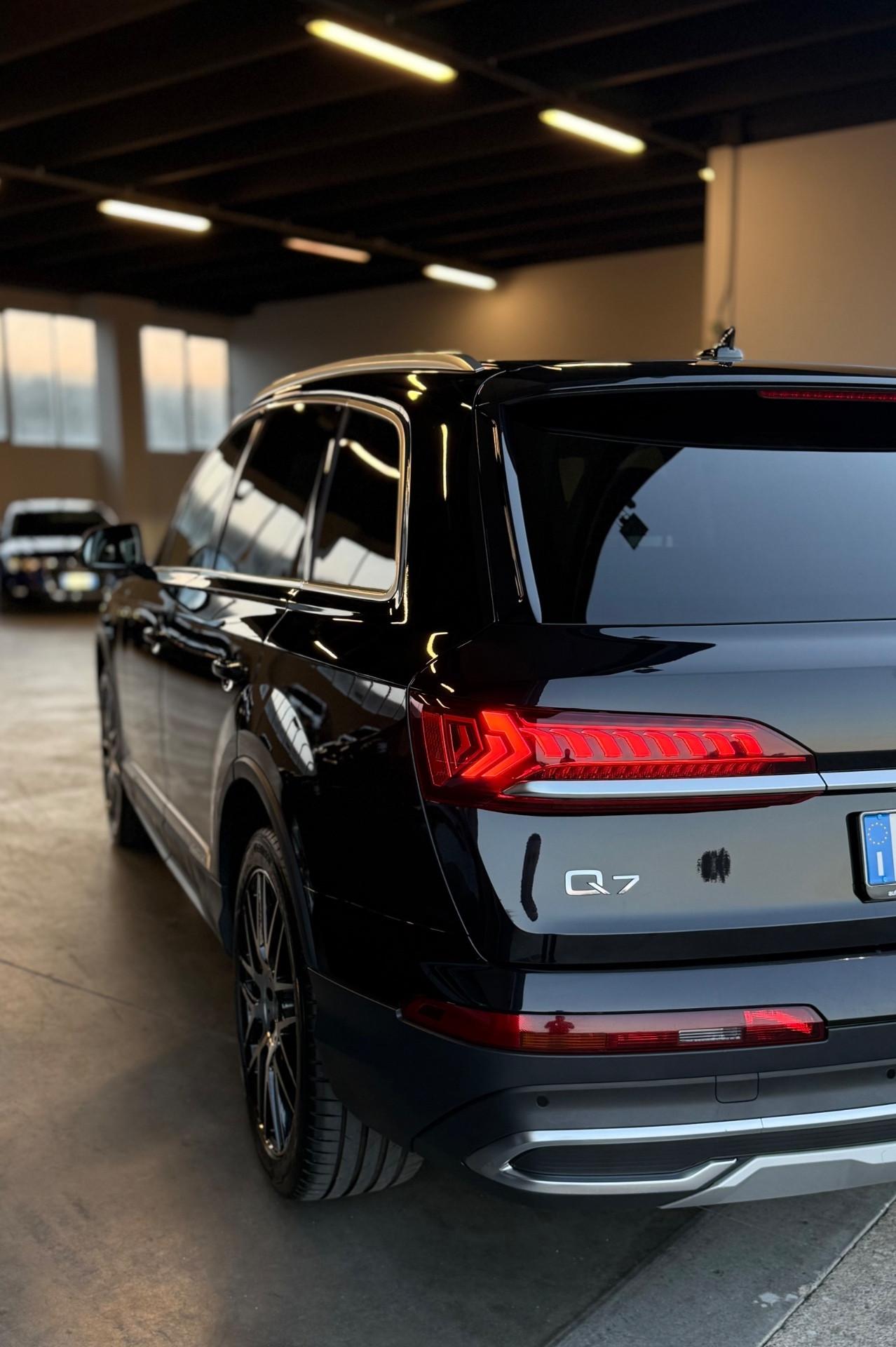 Audi Q7 50 TDI quattro tiptronic Business