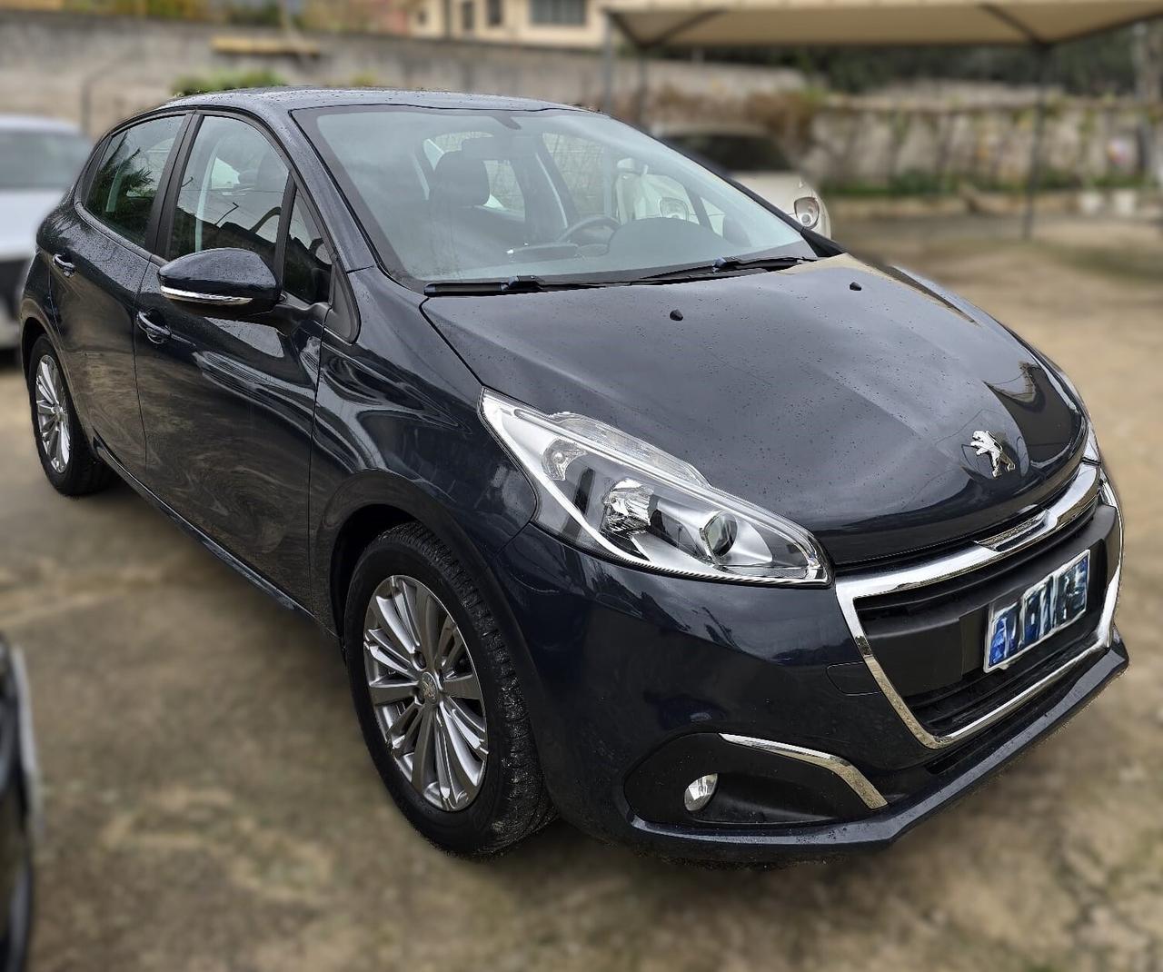 Peugeot 208 PureTech 82 5 porte Allure