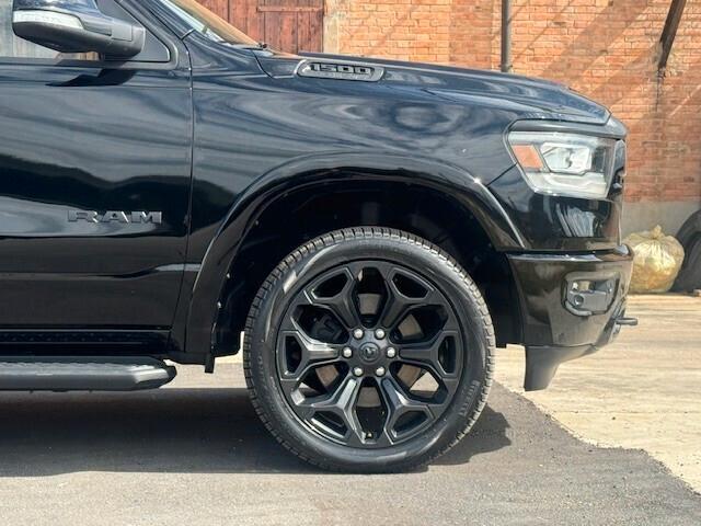 DODGE RAM 1500 CREW CAB 5.7L V8 BIG HORN NIGHT EDITION 4x4