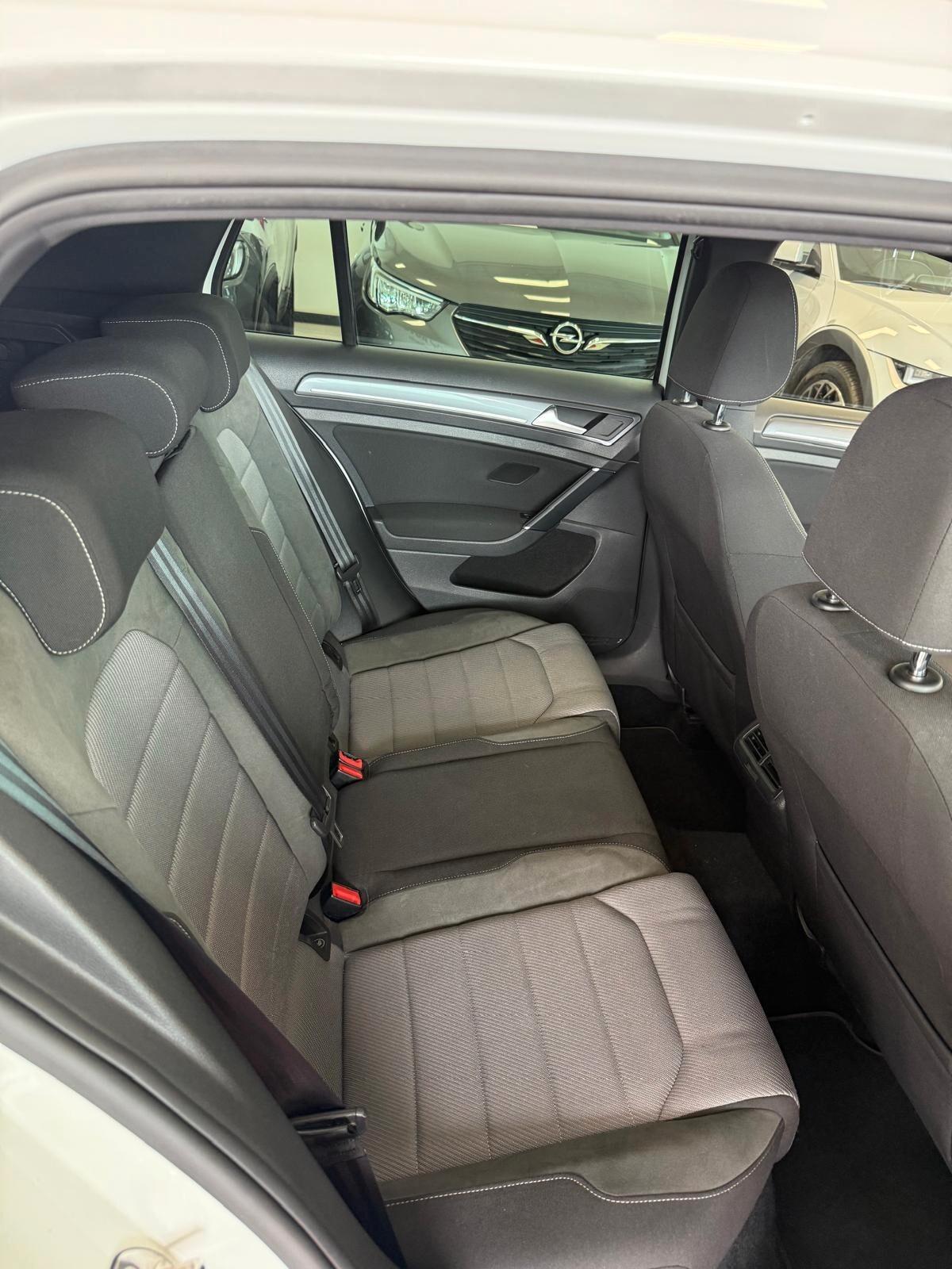 Volkswagen Golf 1.4 TSI 125 CV DSG 5p. R-LINE