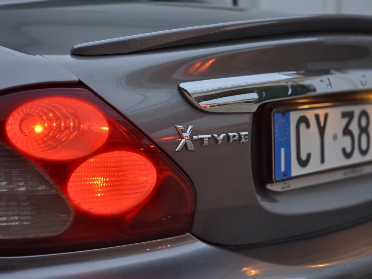 Jaguar X-Type 2.2D cat Executive