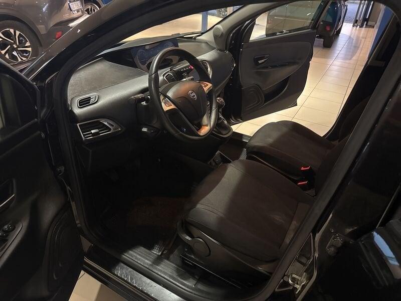 Lancia Ypsilon Ypsilon 1.0 FireFly 5 porte S&S Hybrid Ecochic Gold