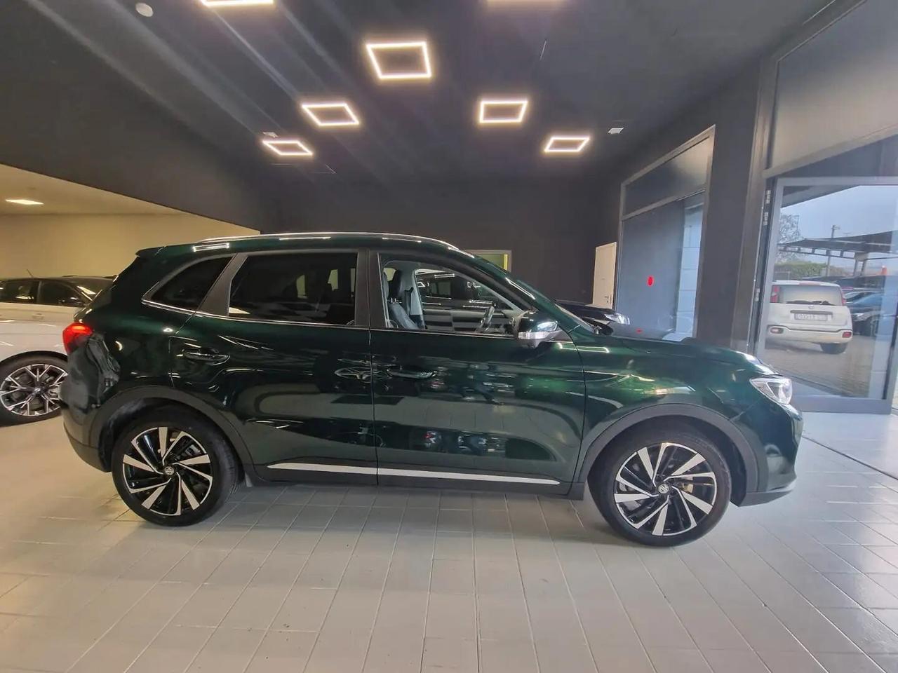 MG ZS (2024-->) ZS 1.5 Hybrid+ Luxury