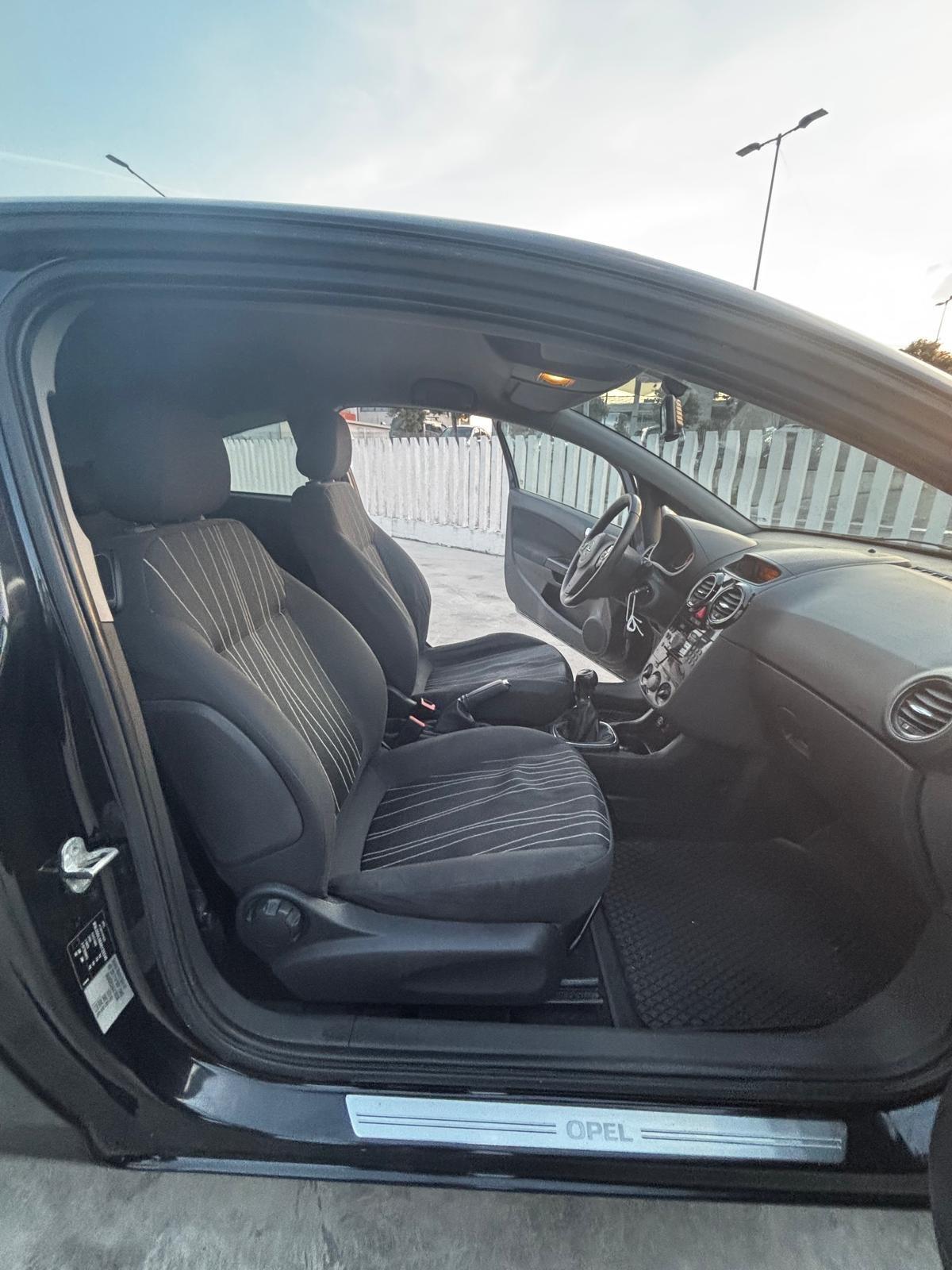 Opel Corsa 1.2 80CV 3 porte GPL-TECH Club