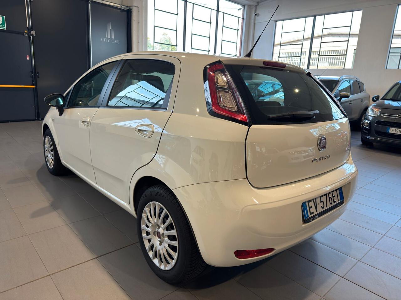 Fiat Punto 1.3 MJT II 75 CV 5 porte Street