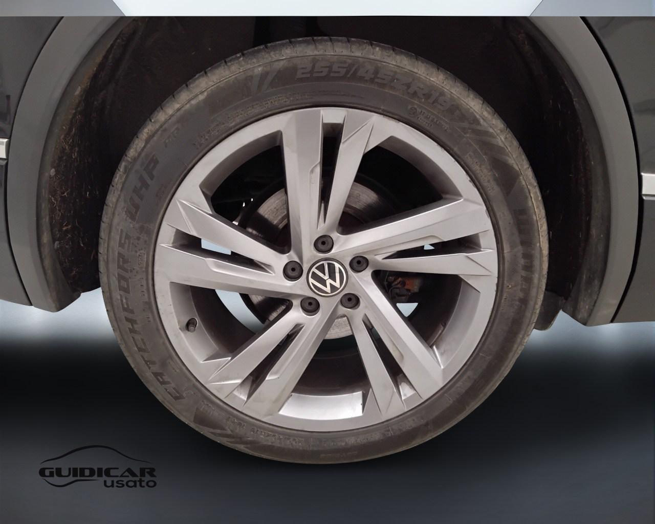 VOLKSWAGEN Tiguan II 2021 - Tiguan 2.0 tdi R-Line 150cv dsg