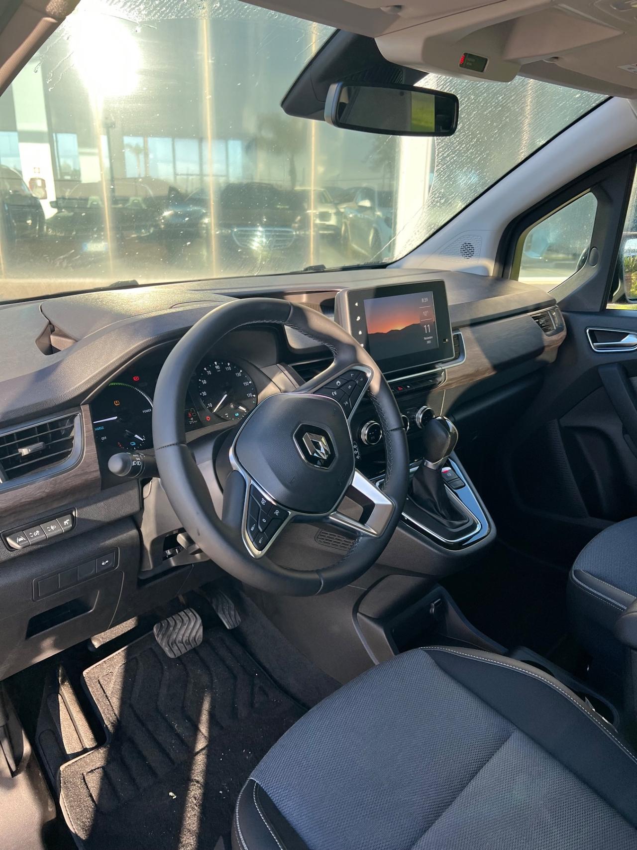 Renault Kangoo E-Tech Techno possibilità noleggio no scoring