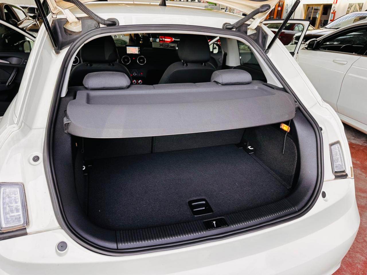 Audi A1 1.6 TDI 105 CV Attraction Ok Neopatentati