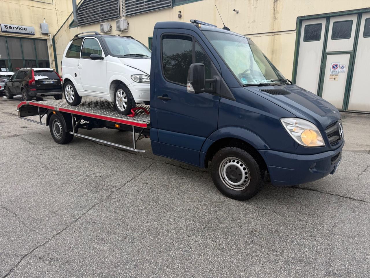 Carroattrezzi patente B portata 1456Kg euro5B bi-turbo