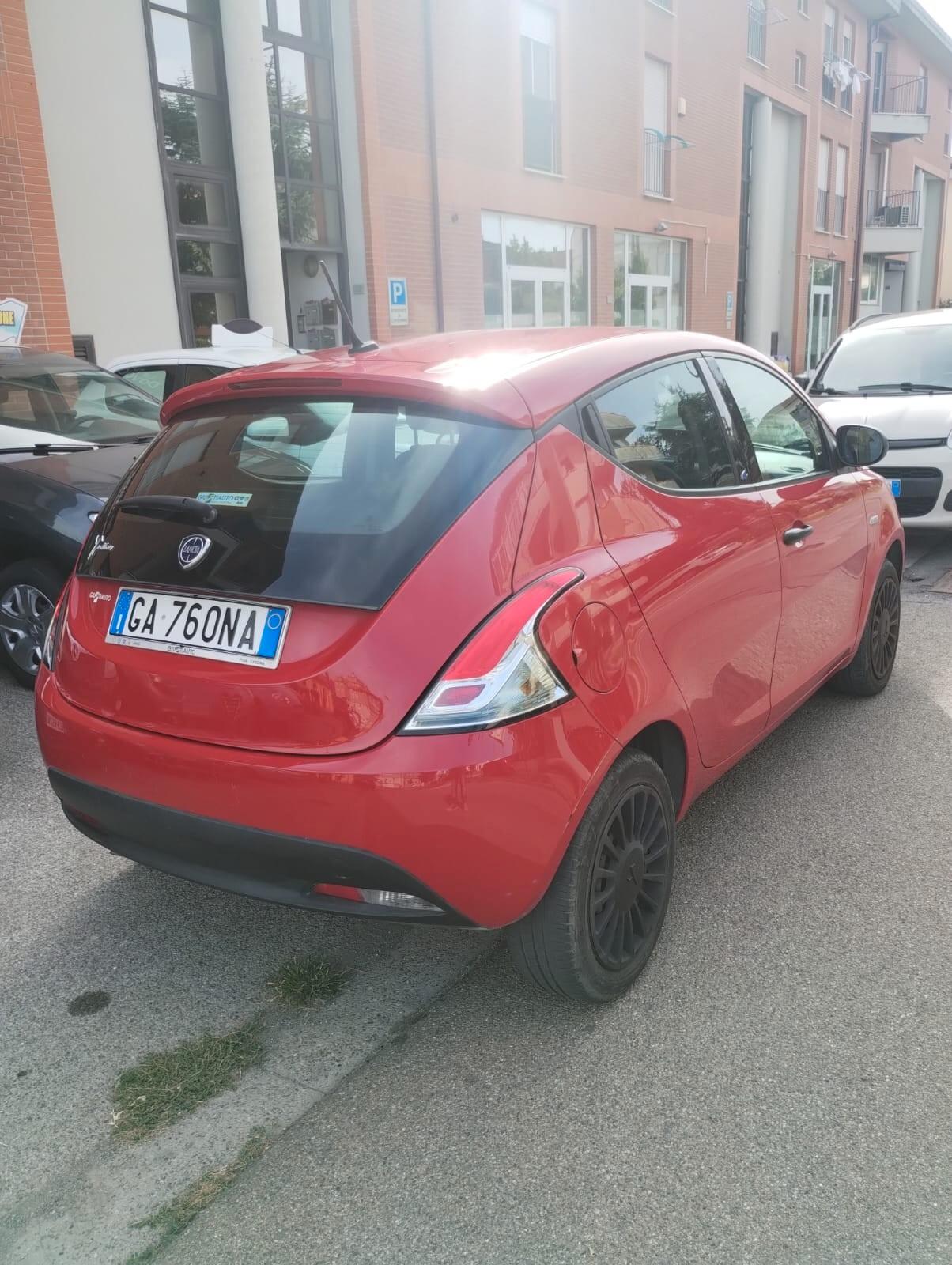 Lancia Ypsilon 1.2 69 CV 5 porte S&S Platinum