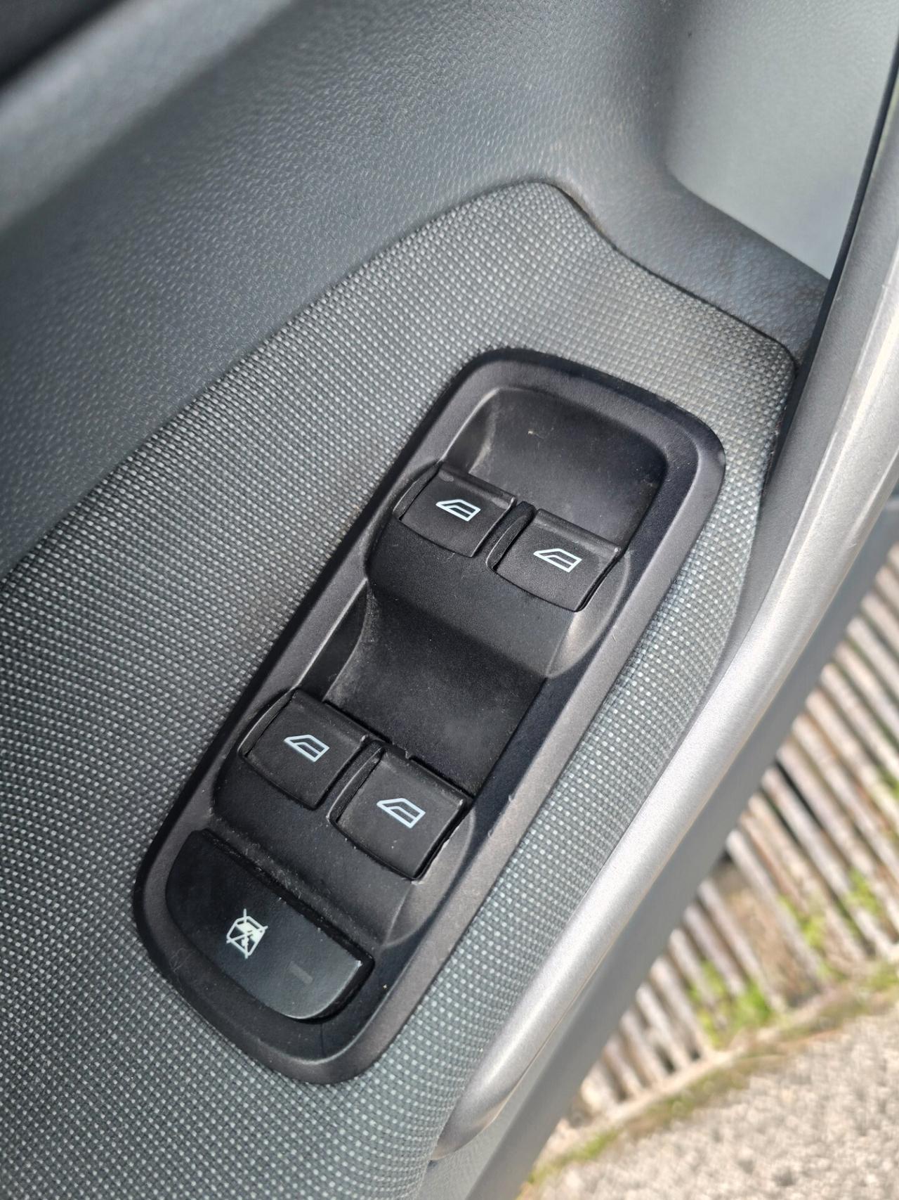 Ford Fiesta 1.4 TDCi 68cv 5porte