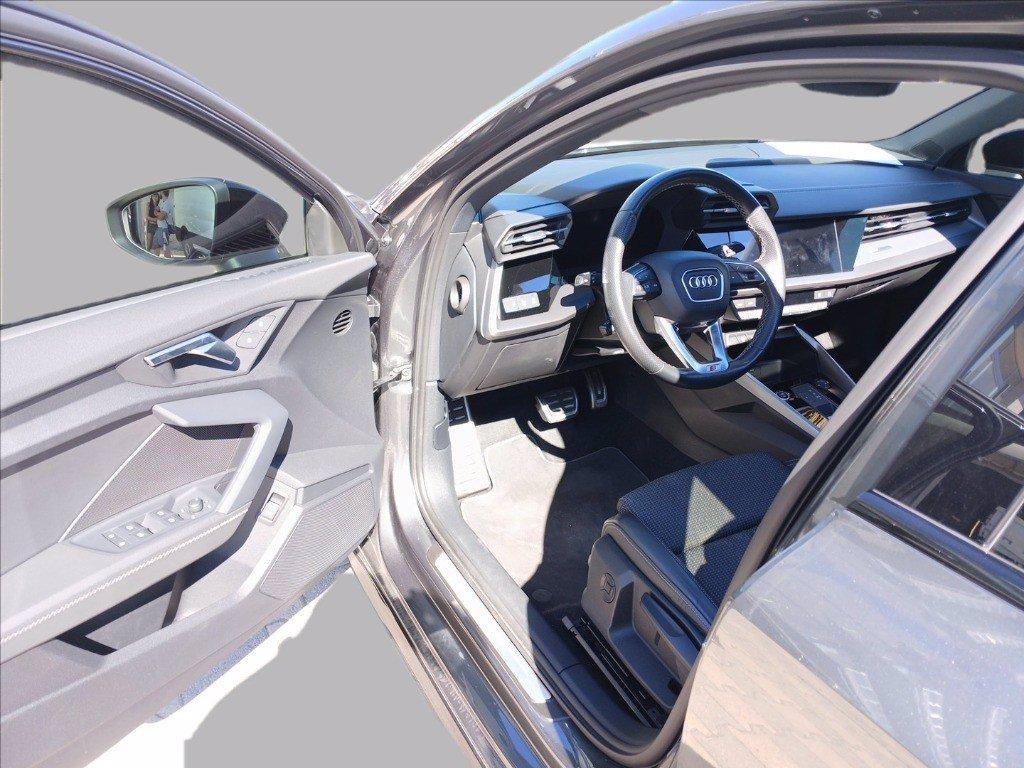 AUDI A3 Sportback 35 2.0 tdi Identity Black s-tronic del 2023