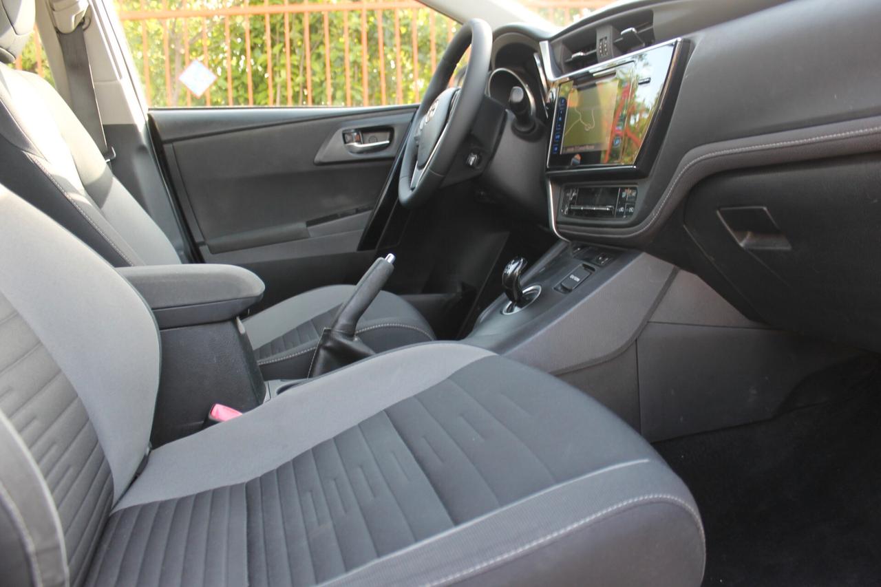 Toyota Auris Touring Sports 1.8 Hybrid Business
