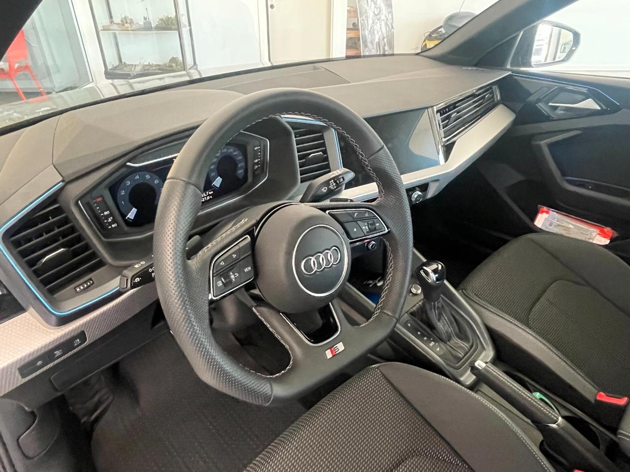 Audi A1 allstreet 30 TFSI S tronic Identity Contrast