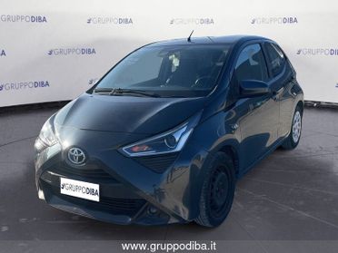 Toyota Aygo II 2018 5p 5p 1.0 x-play 72cv