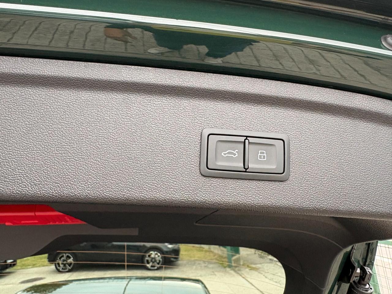 Audi A3 RS 3 SPB TFSI quattro S tronic 500 KM.