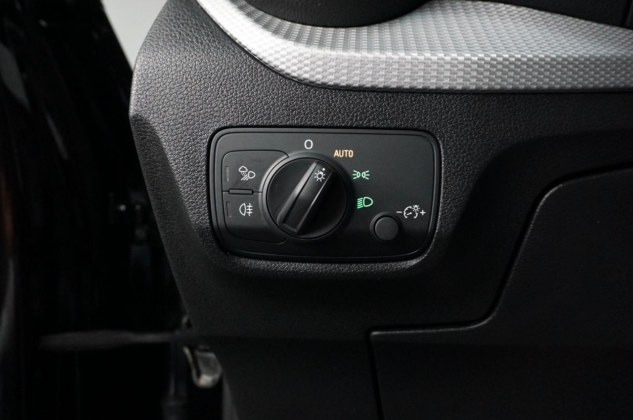 Audi Q2 30 TDI S tronic Business