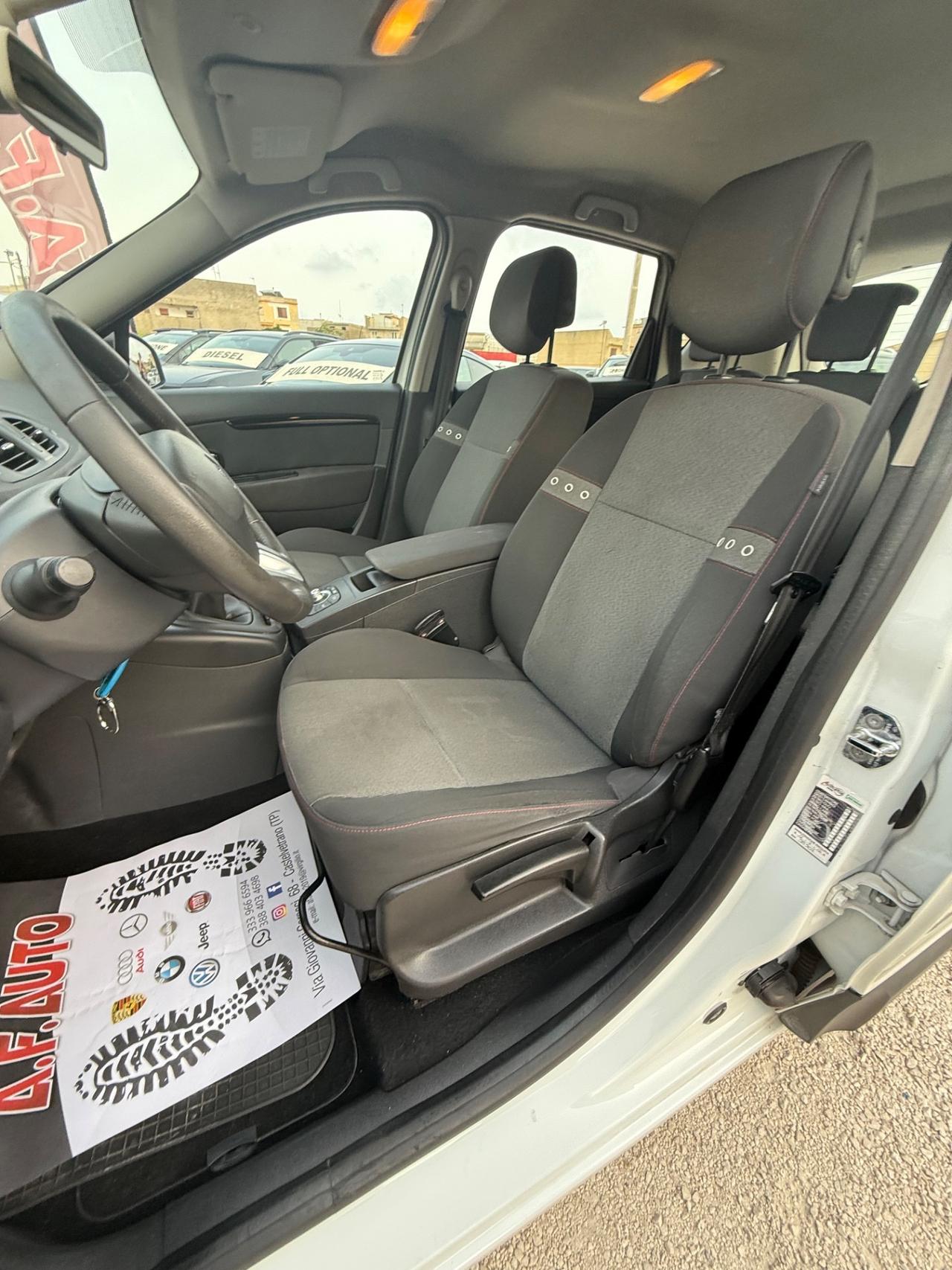 Renault Scenic Scénic X-Mod 1.5 dCi 110CV Luxe