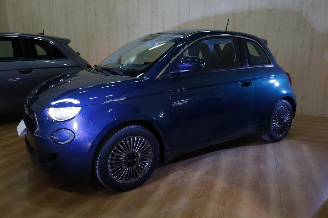 Fiat 500 500e Berlina 42 kWh Icon