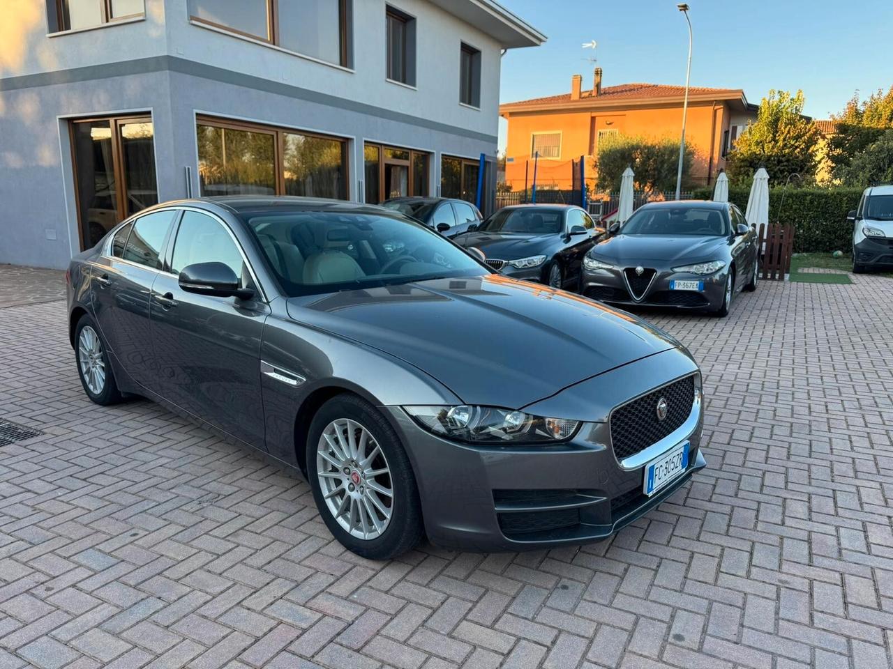Jaguar XE 2.0 D Turbo aut. Portfolio