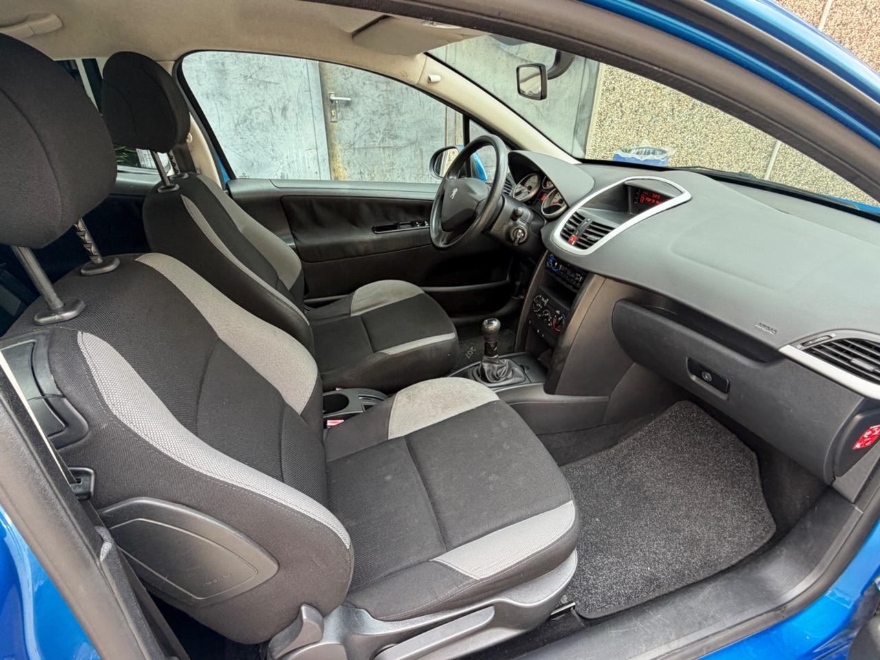 PEUGEOT 207 1.4 BENZINA 69CV EURO4 NEOPATENTATI