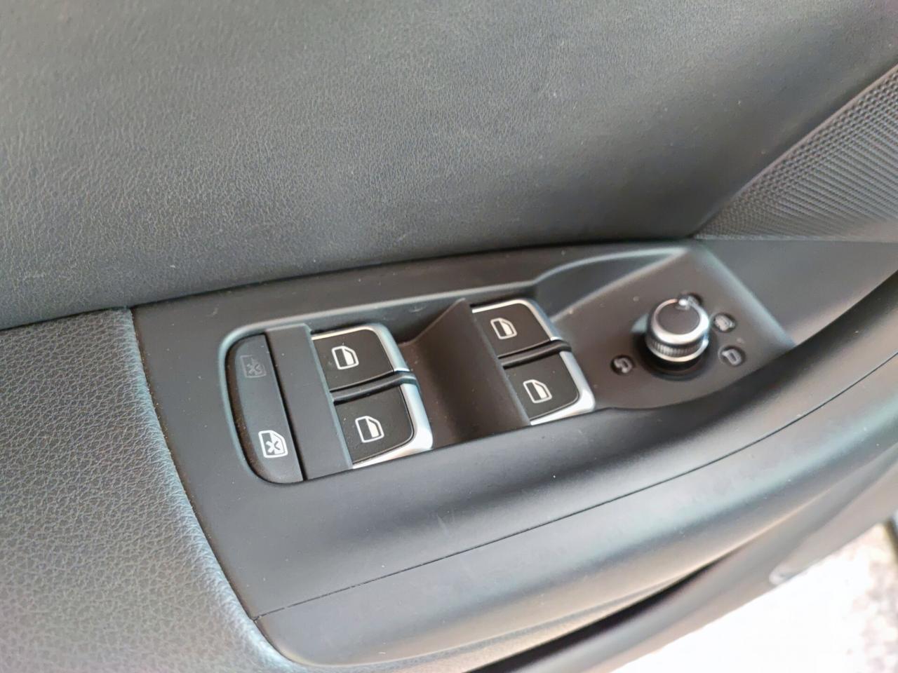 Audi Q3 2.0 TFSI 220 CV quattro S tronic Sport