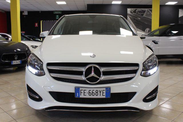 MERCEDES-BENZ B 180 d AUT.-NAVI-CAMERA-ECC... "OK NEOPATENTATI"