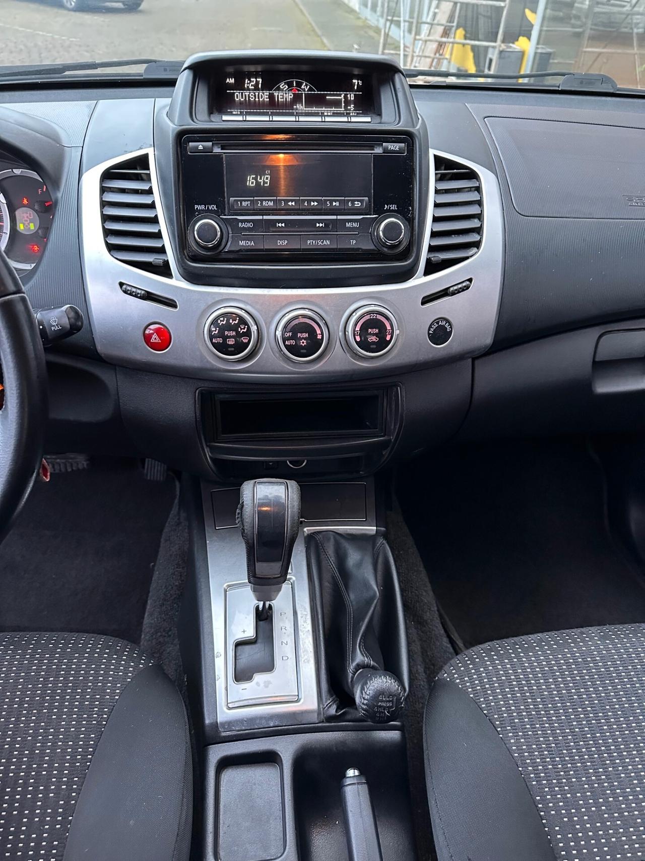 Mitsubishi L200 2.4 DI-D/181CV Double Cab Intense Hp Mivec