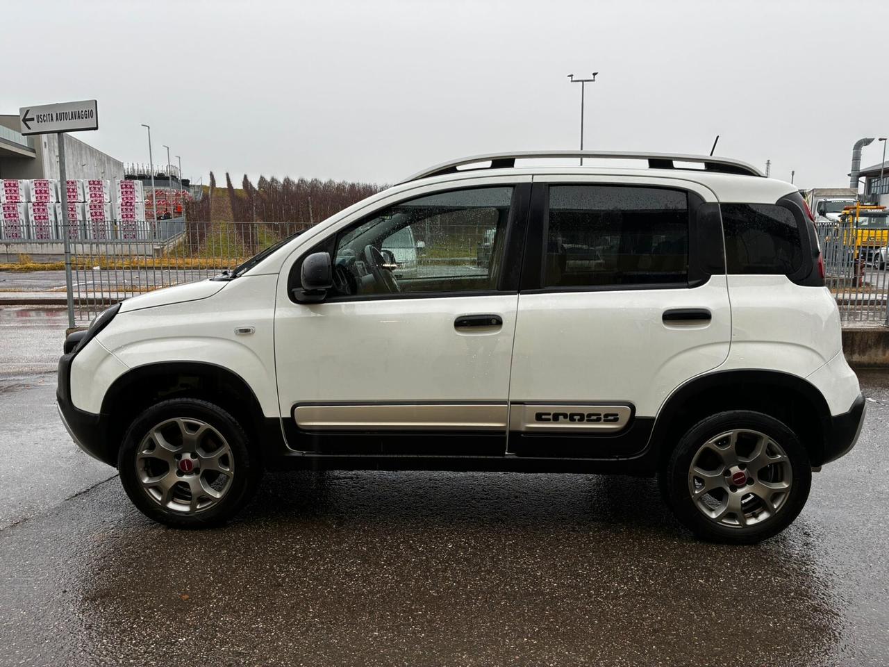 FIAT PANDA CROSS 4x4 0.9TWINAIR - GANCIO TRAINO
