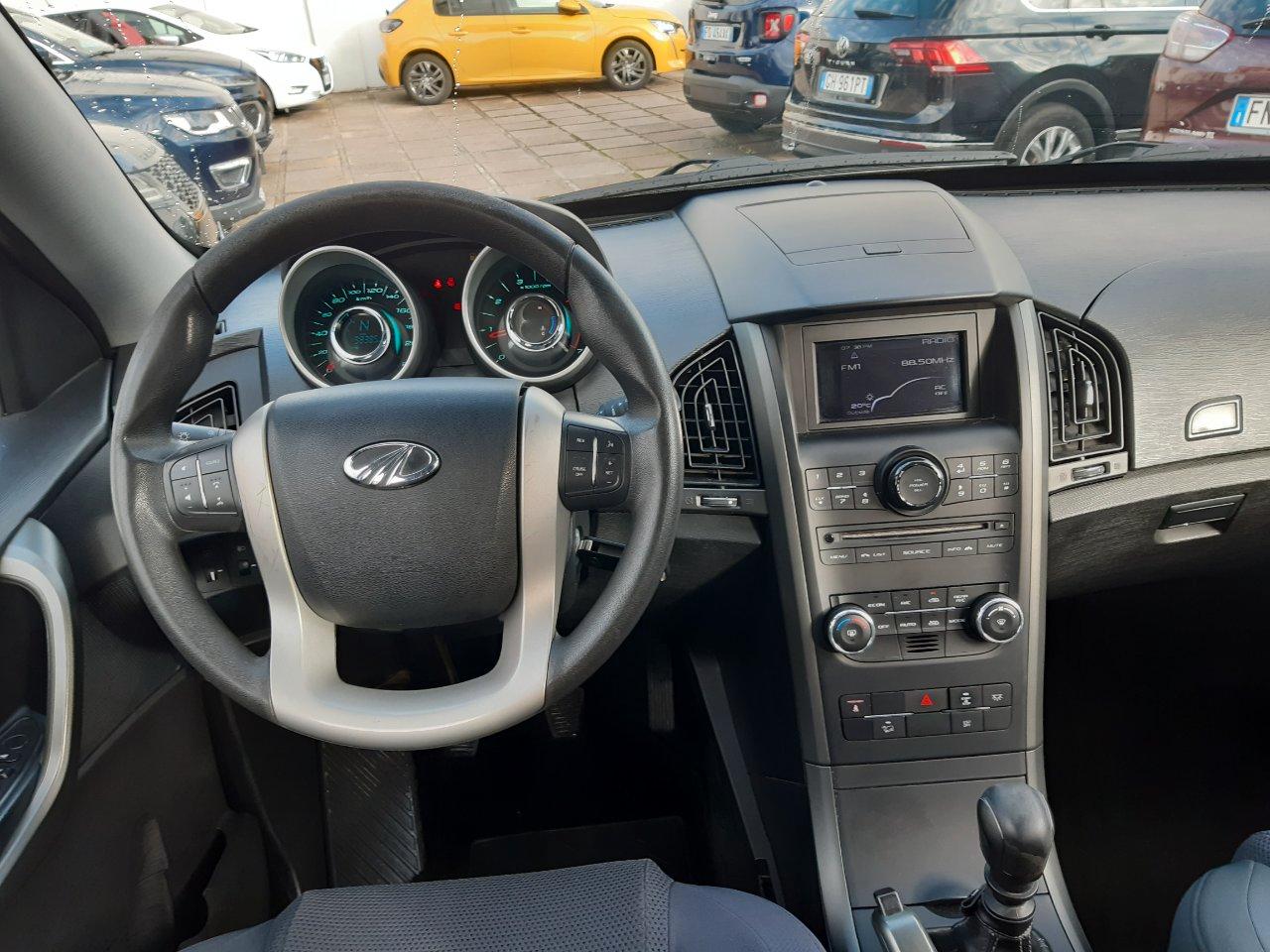 Mahindra XUV500 2.2 16v W6 fwd 7p.ti M1