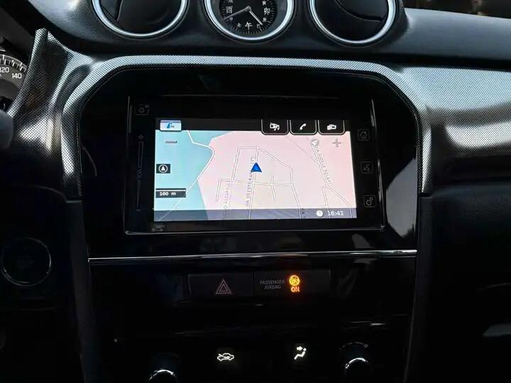 Suzuki Vitara 1.4 Hybrid Starview