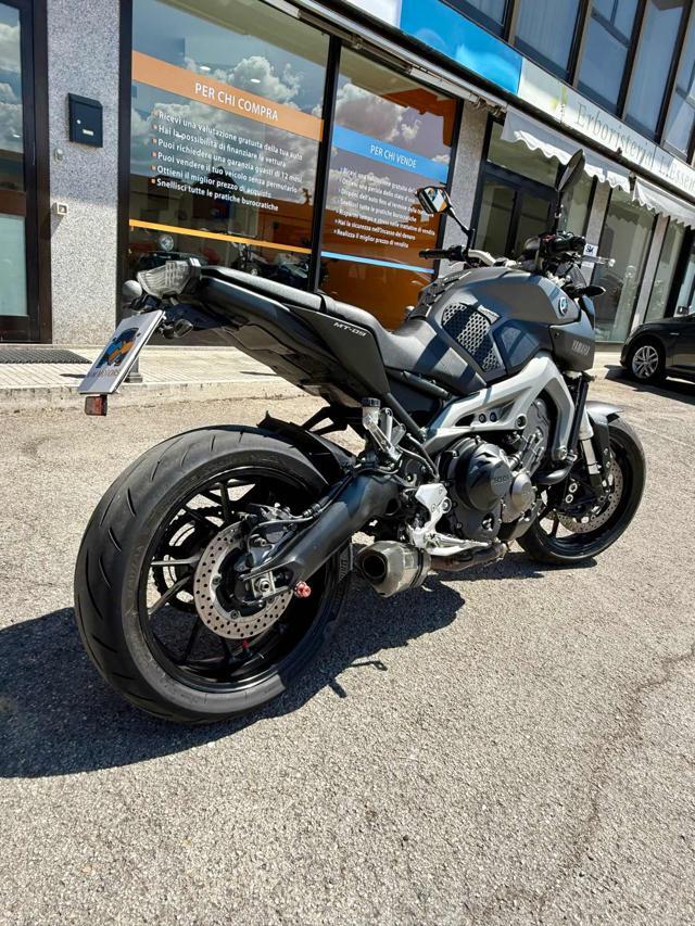 YAMAHA MT-09 ABS
