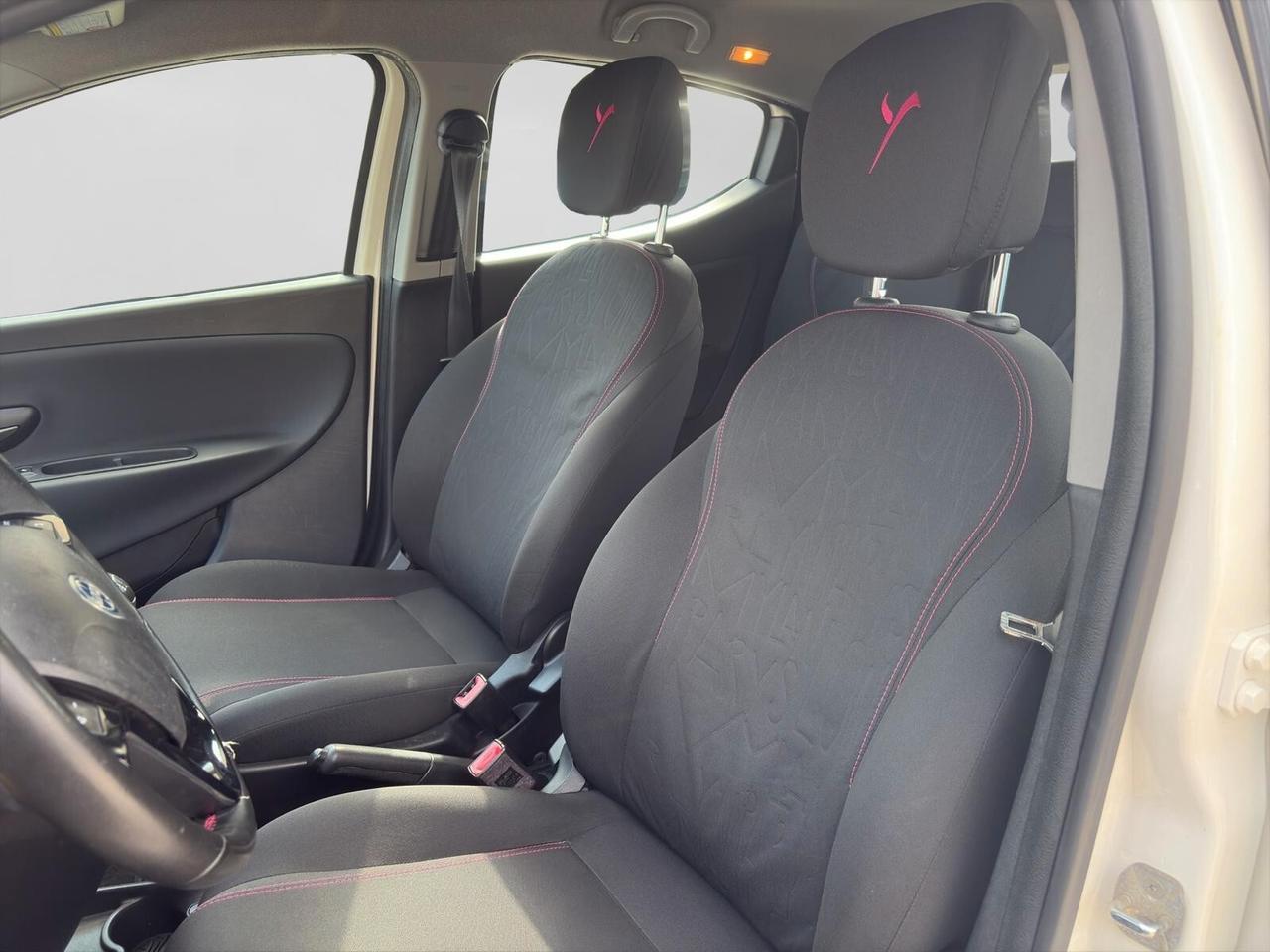 Lancia Ypsilon 1.2 69cv GPL Elefantino Rosa