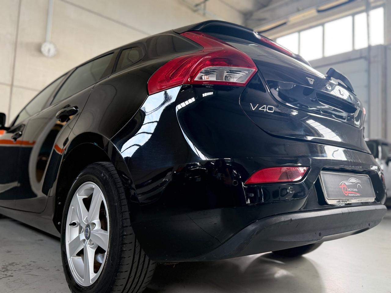Volvo V40 D2 1.6 Powershift Kinetic NEOPATENTATI