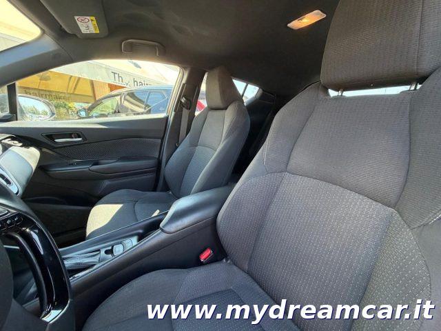 TOYOTA C-HR 1.8 Hybrid E-CVT Business