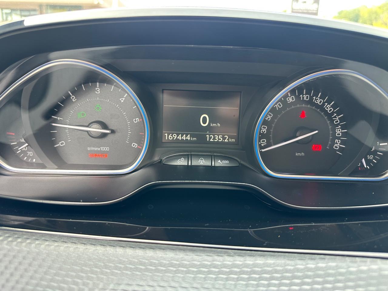 Peugeot 2008 BlueHDi 100 GT Line