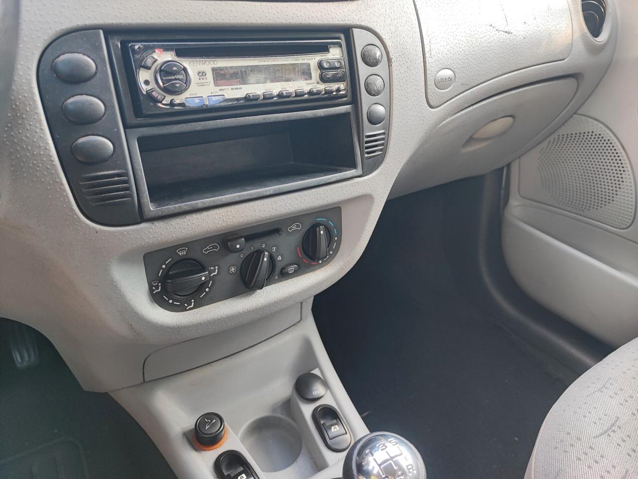 Citroen C3 1.1 benzina neopatentati