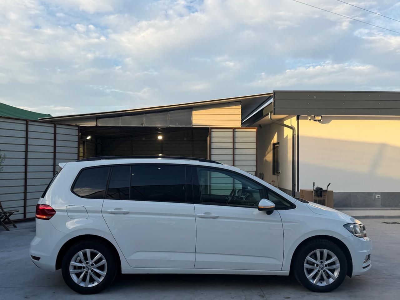Volkswagen Touran 1.6 TDI Executive BlueMotion Technology