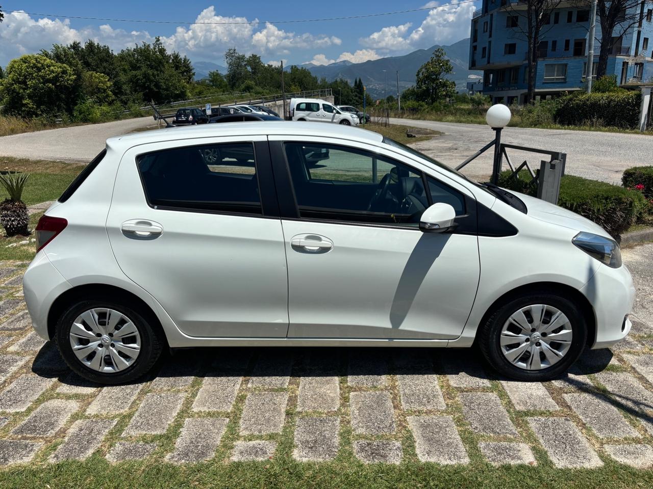 Toyota Yaris 1.0 5porte Lounge-12/2012"UNIPRO"
